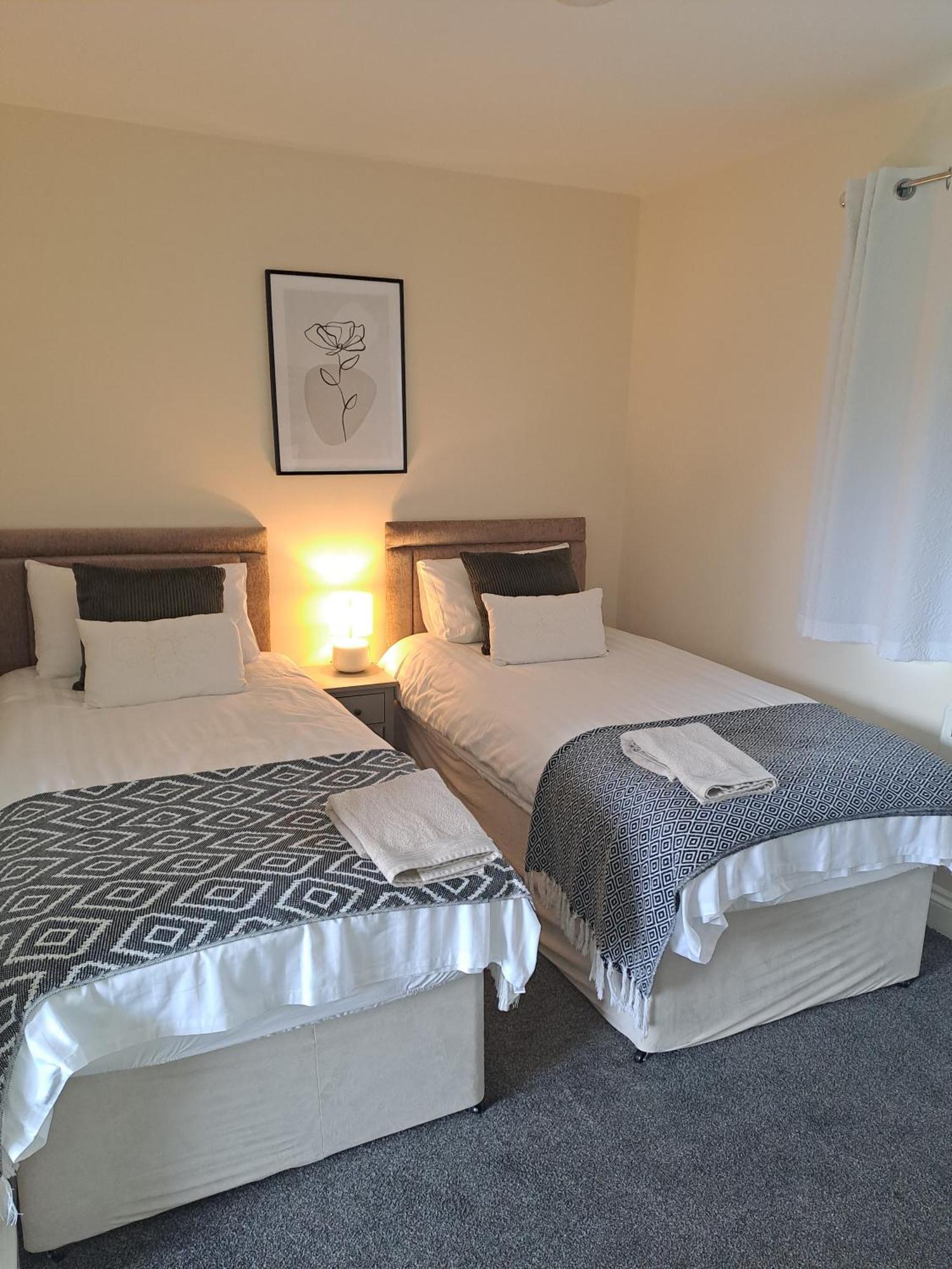 Celtic Minor Stables Hotell Swansea Exteriör bild